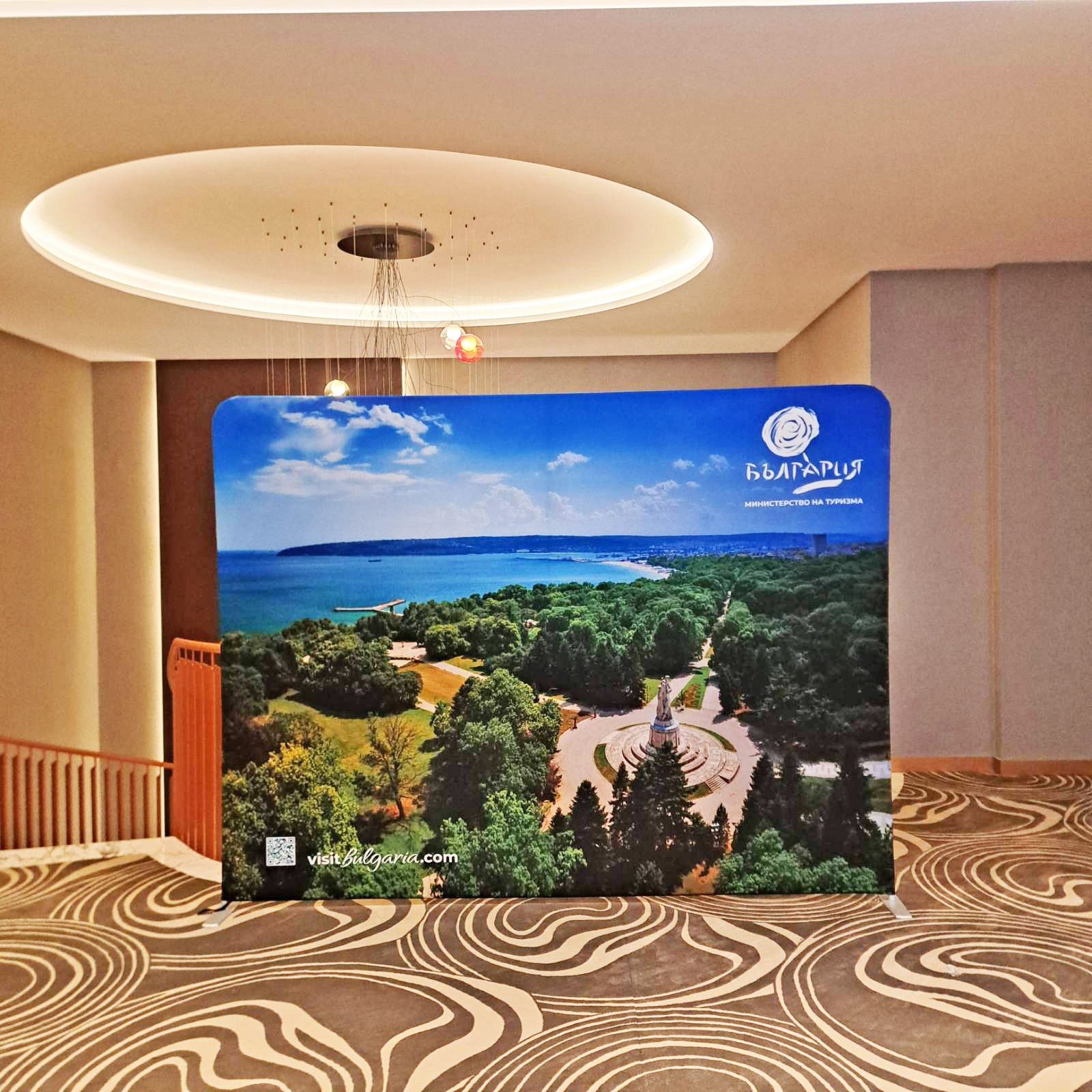 fotosteni-visit-bulgaria Фото стена за изложение в хотел
